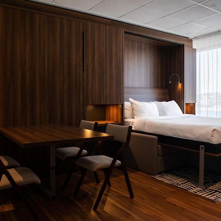 Hotel Chicoutimi, Affilie A Hyvi Экстерьер фото
