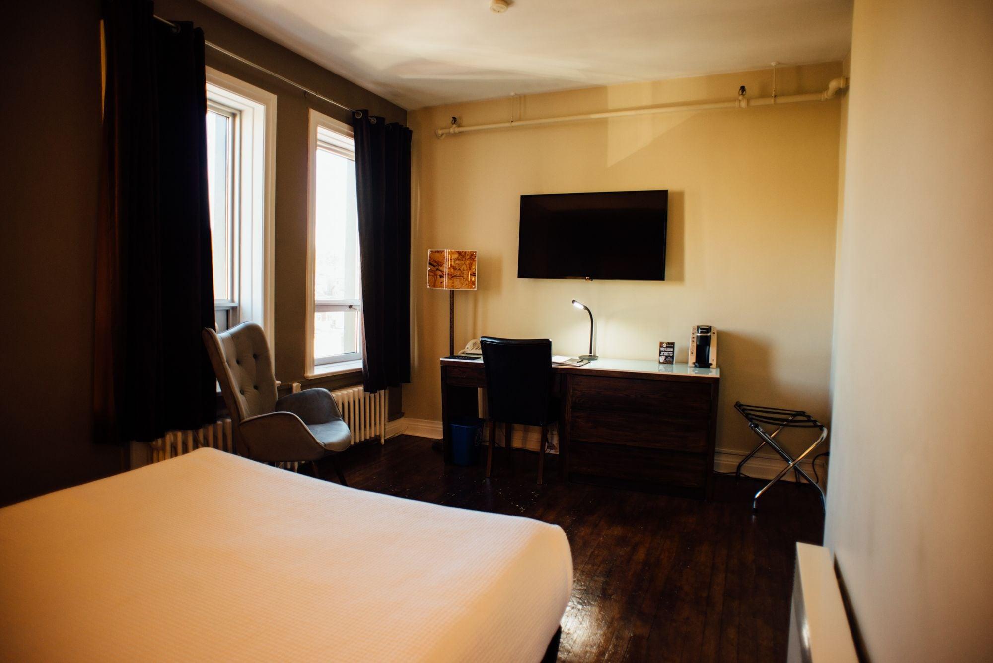 Hotel Chicoutimi, Affilie A Hyvi Экстерьер фото
