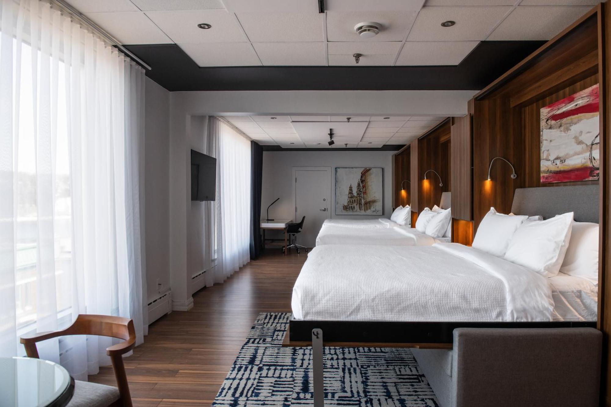 Hotel Chicoutimi, Affilie A Hyvi Экстерьер фото