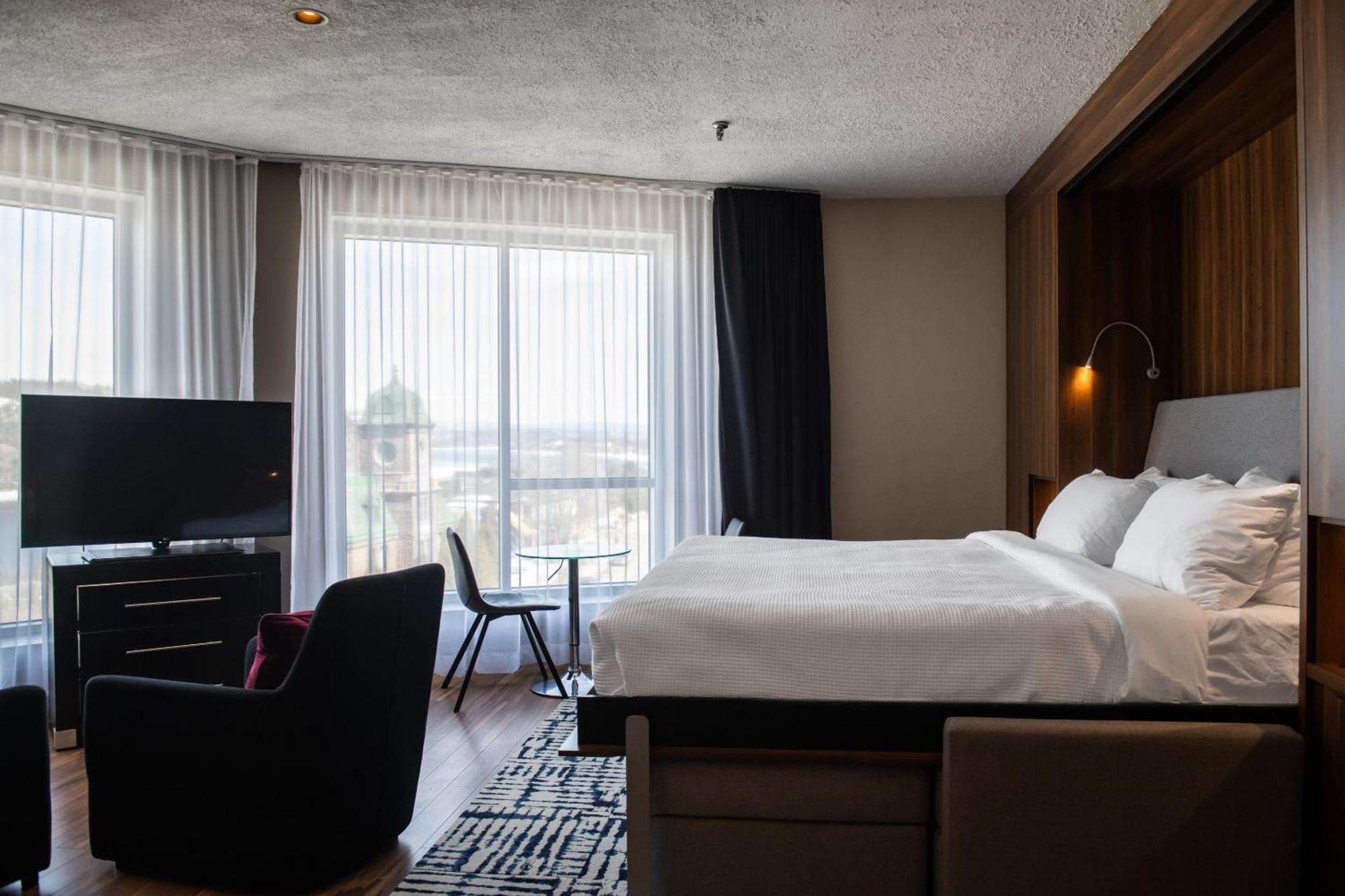 Hotel Chicoutimi, Affilie A Hyvi Экстерьер фото