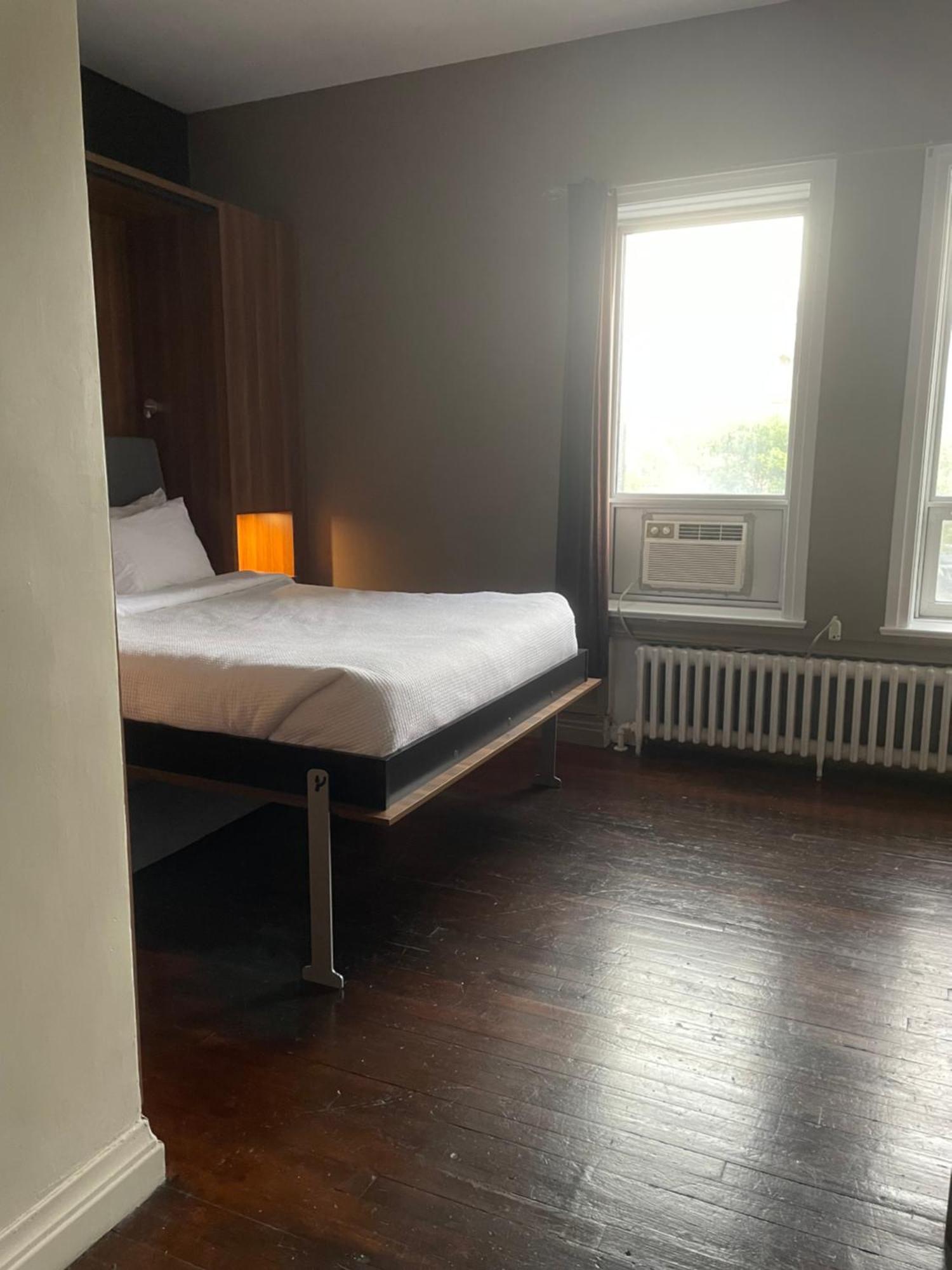 Hotel Chicoutimi, Affilie A Hyvi Экстерьер фото