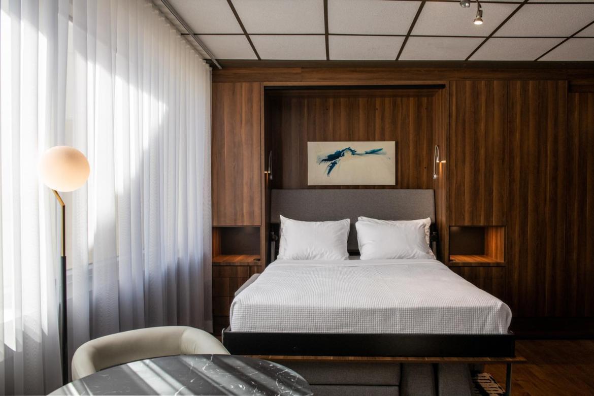 Hotel Chicoutimi, Affilie A Hyvi Экстерьер фото